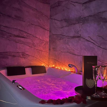 Apartament Z Jacuzzi Klimatyzacja Prywatny Parking Radom Dış mekan fotoğraf