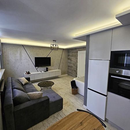 Apartament Z Jacuzzi Klimatyzacja Prywatny Parking Radom Dış mekan fotoğraf